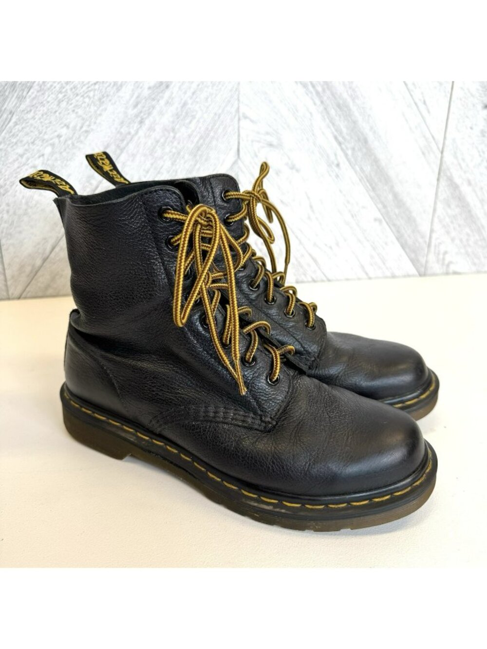 Dr. Martens Docs 1460 Pascal Virginia 8-Eye Black Leather Combat Boots Womens 8